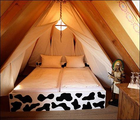 Knopf Und Knopf Erlebniswelt Hotel Warthausen Værelse billede